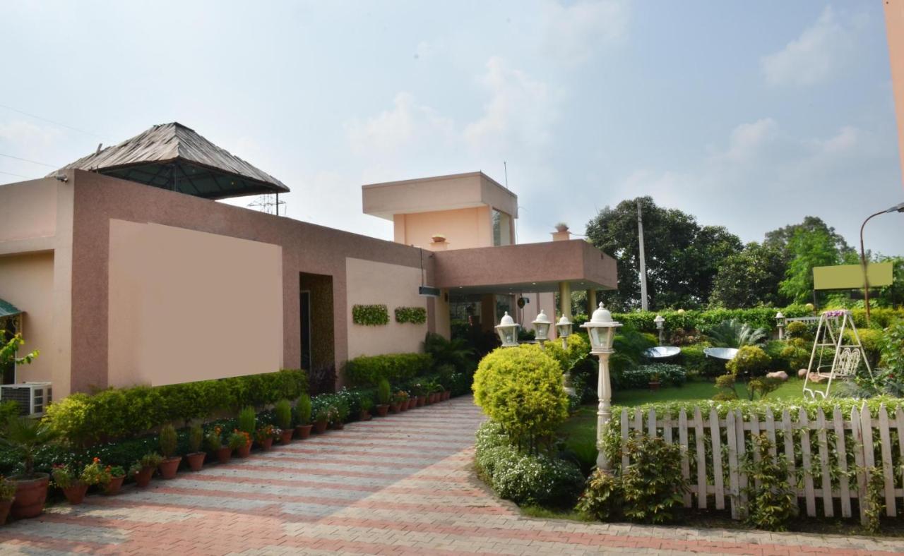 The Baghban Hotel & Resort, Baddi Zewnętrze zdjęcie